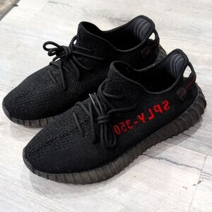Adidas Yeezy Boost 350 V2 used size 9.5 mens